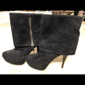 Black heel boots
